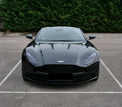 Aston Martin DB11 Coupé 5.2 Biturbo V12
