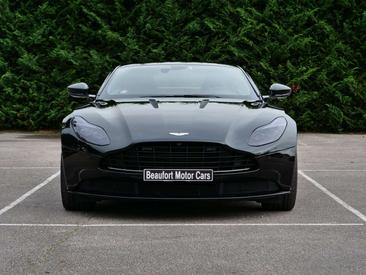 Aston Martin DB11 Coupé 5.2 Biturbo V12 — photo 4