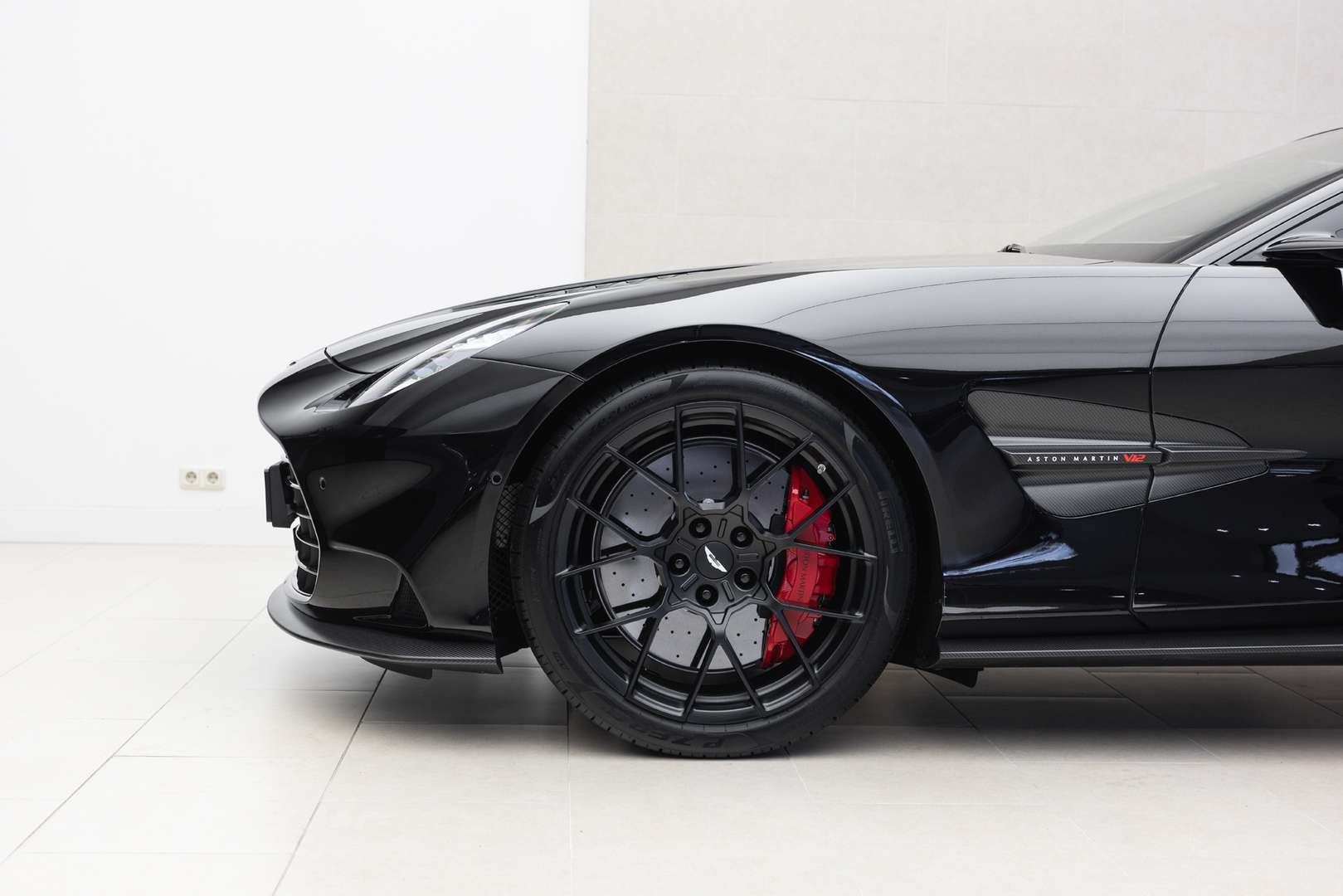 Aston Martin Vanquish Coupé 5.2 V12 - 2025 - Joinsteer - #13
