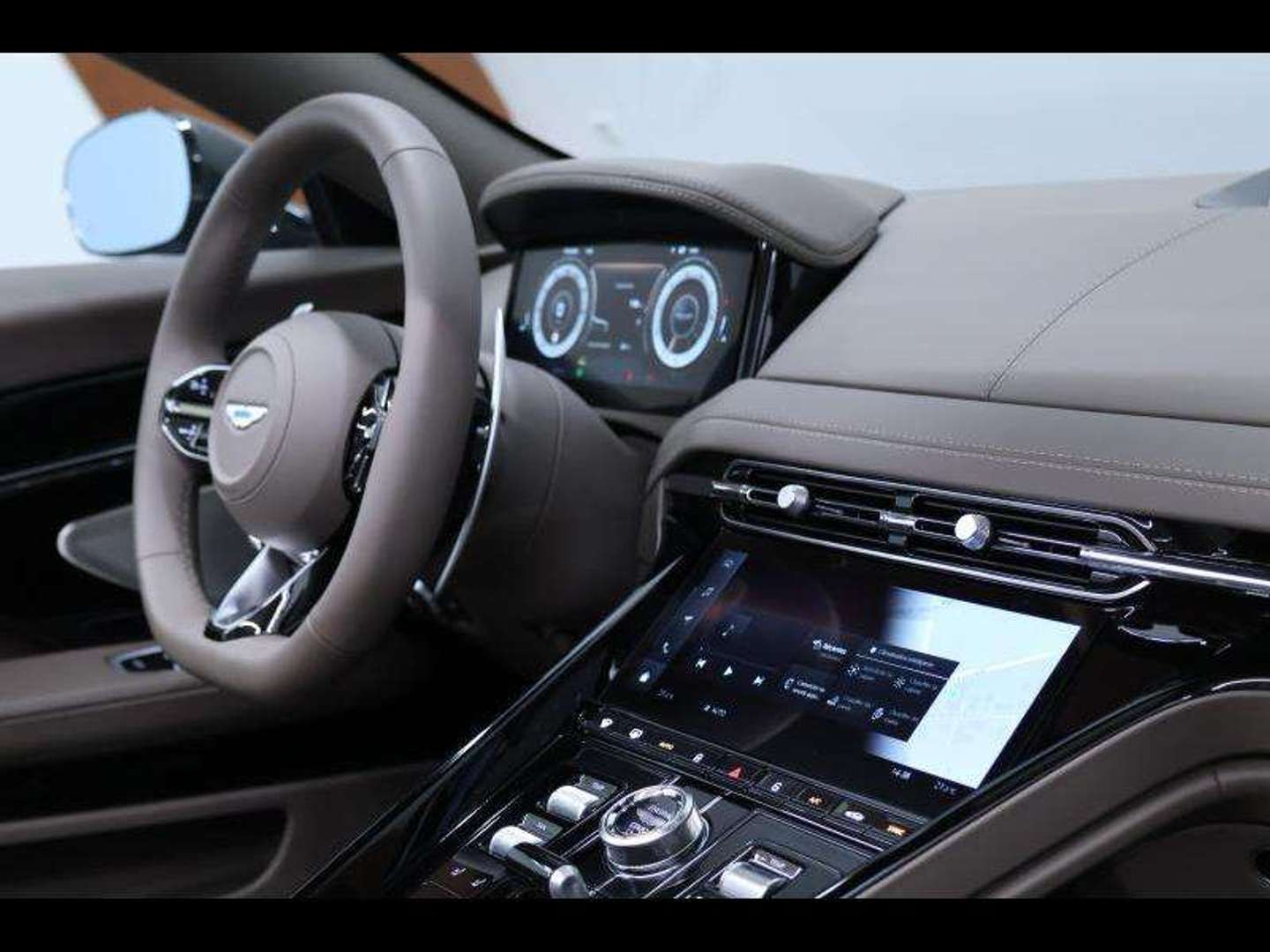 Aston Martin DB12 Volante V8 - 2024 - Joinsteer - #15