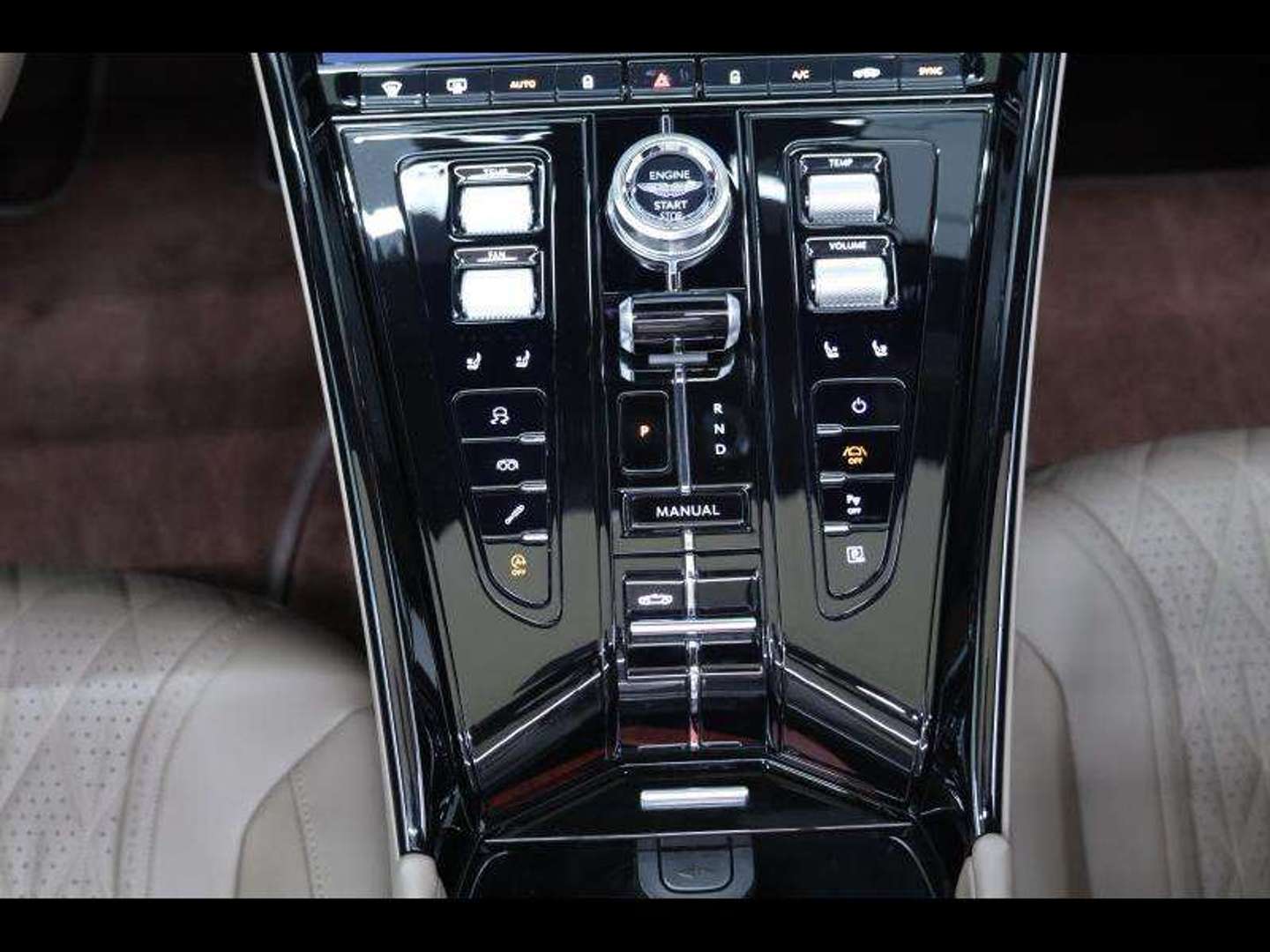 Aston Martin DB12 Volante V8 - 2024 - Joinsteer - #16