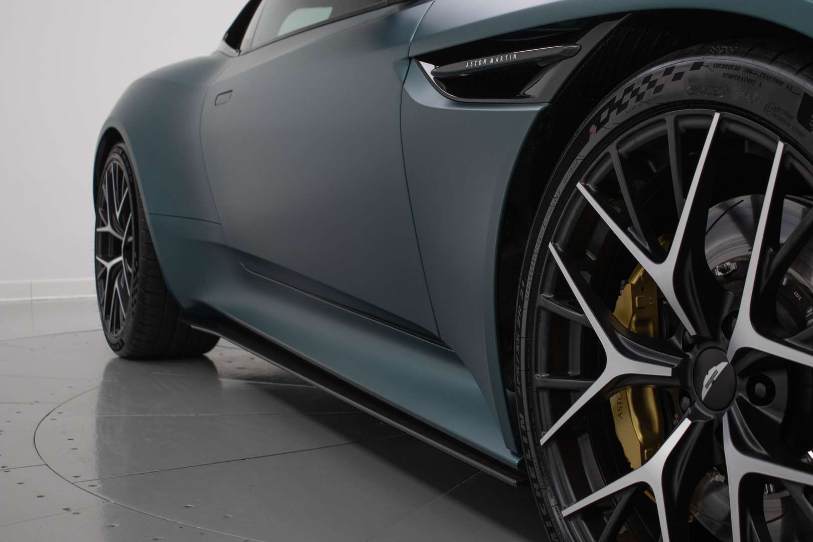 Aston Martin DB12 Coupé V8 - 2024 - Joinsteer - #29