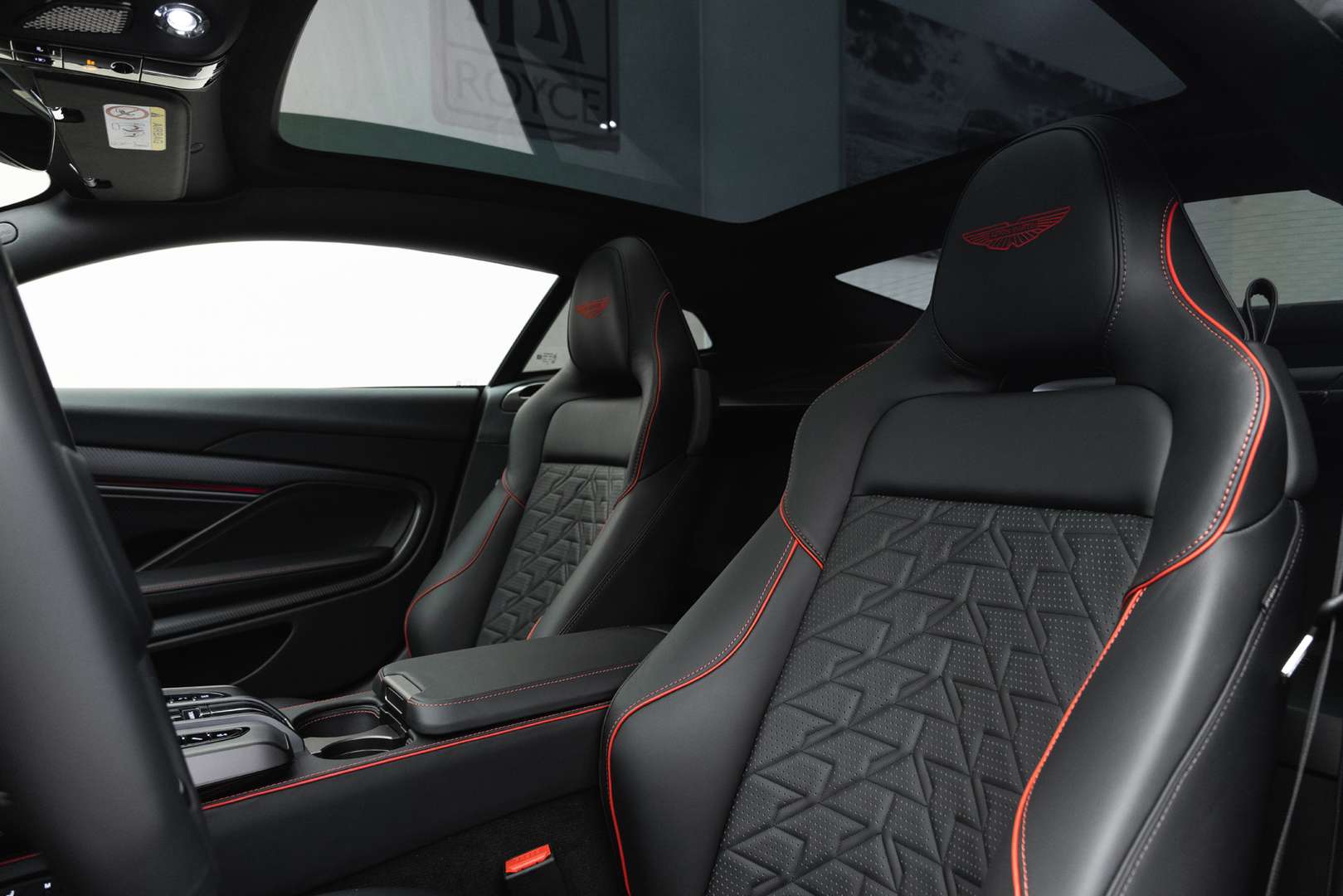 Aston Martin Vanquish Coupé 5.2 V12 - 2025 - Joinsteer - #21