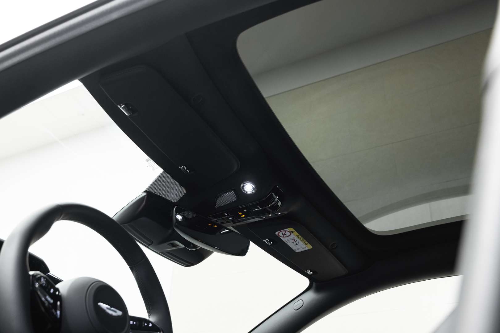 Aston Martin Vanquish Coupé 5.2 V12 - 2025 - Joinsteer - #22