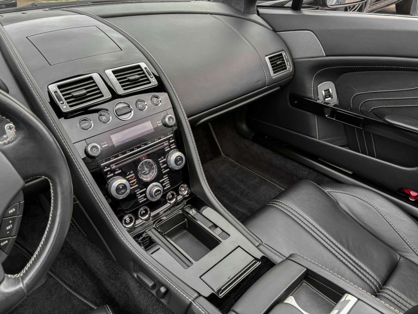 Aston Martin V8 Vantage Roadster VANTAGE S SP10 EDITION - 2015 - Joinsteer - #25