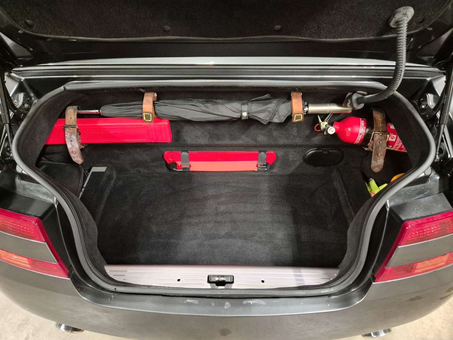 Aston Martin DB9 Volante 5.9 Touchtronic II - 2005 - Joinsteer - #26