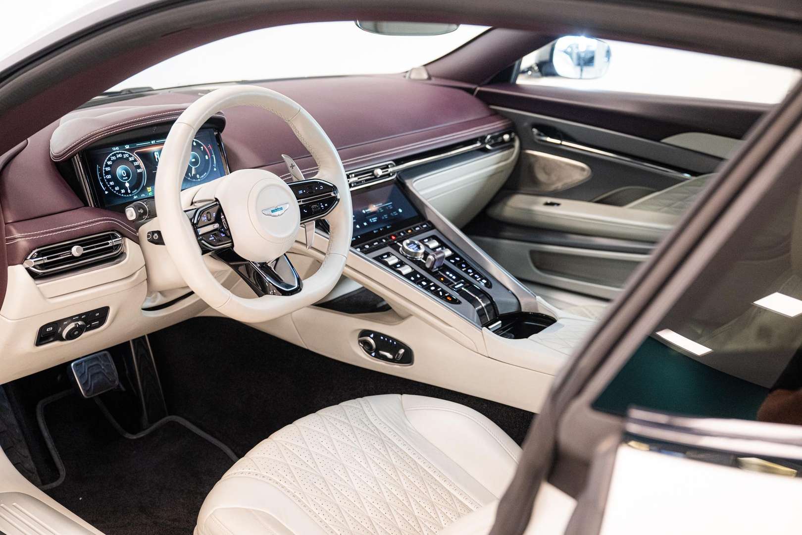 Aston Martin DB12 Coupé FULL OPTIONS - 2023 - Joinsteer - #43