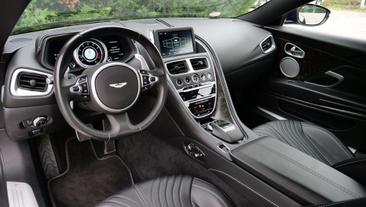 Aston Martin DB11 Coupé 5.2 Biturbo V12 — photo 28