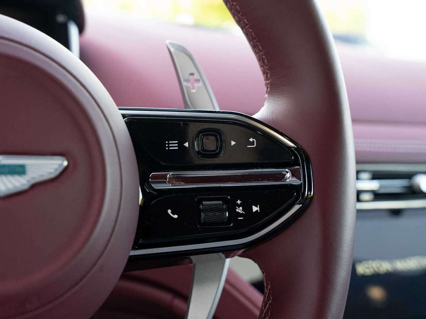 Aston Martin DB12 Coupé V8 - 2024 - Joinsteer - #31