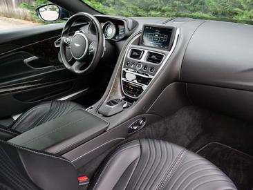 Aston Martin DB11 Coupé 5.2 Biturbo V12 — photo 30