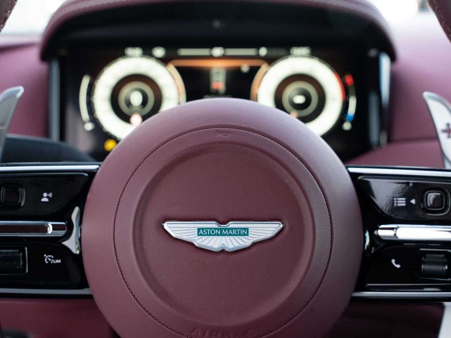 Aston Martin DB12 Coupé V8 - 2024 - Joinsteer - #33