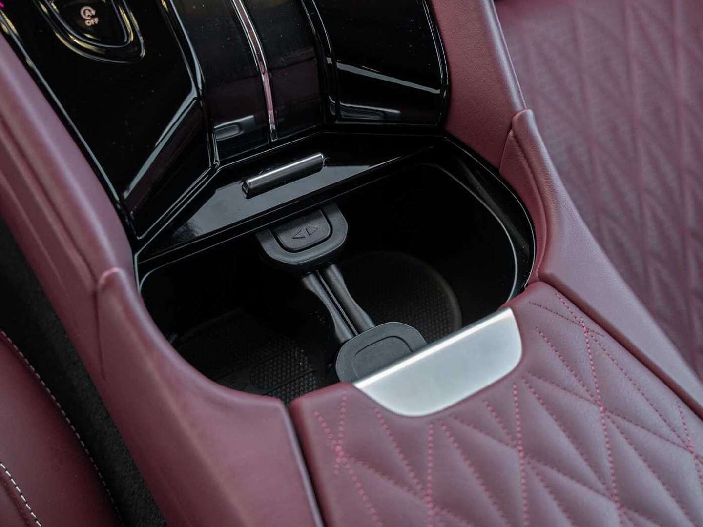 Aston Martin DB12 Coupé V8 - 2024 - Joinsteer - #35