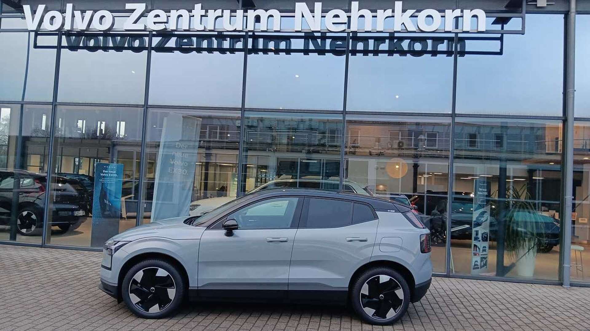 Volvo EX30 Plus Single M Extended Range RWD - 2024 - Joinsteer - #3