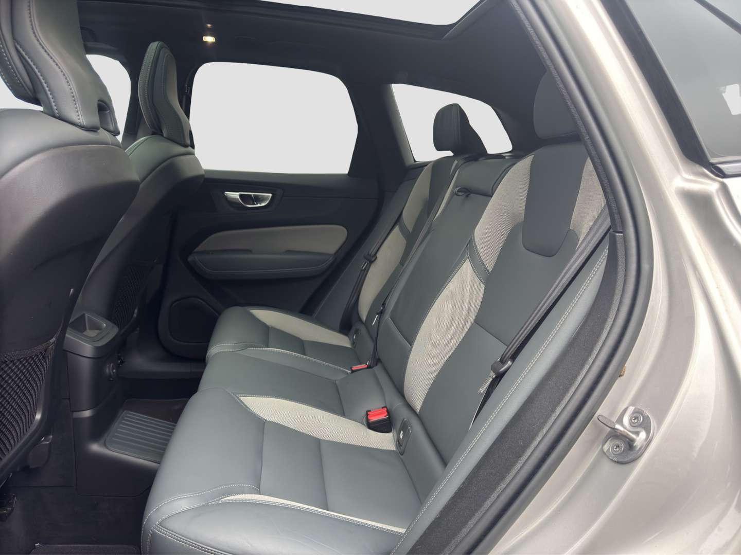 Volvo XC60 T8 Recharge R Design - 2022 - Joinsteer - #5