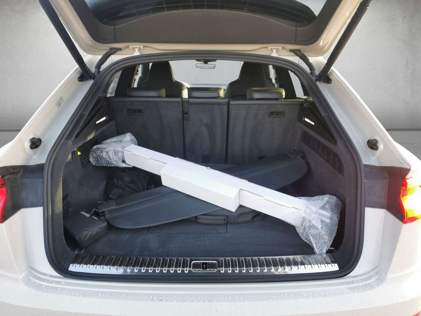 Audi Q8 S Line 55 TFSI E - 2022 - Joinsteer - #4