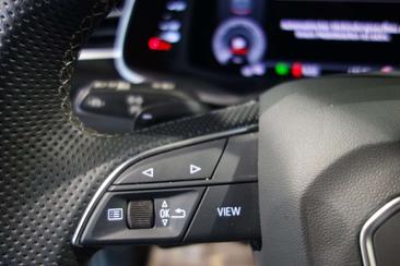 Audi Q8 60 TFSI E — photo 9