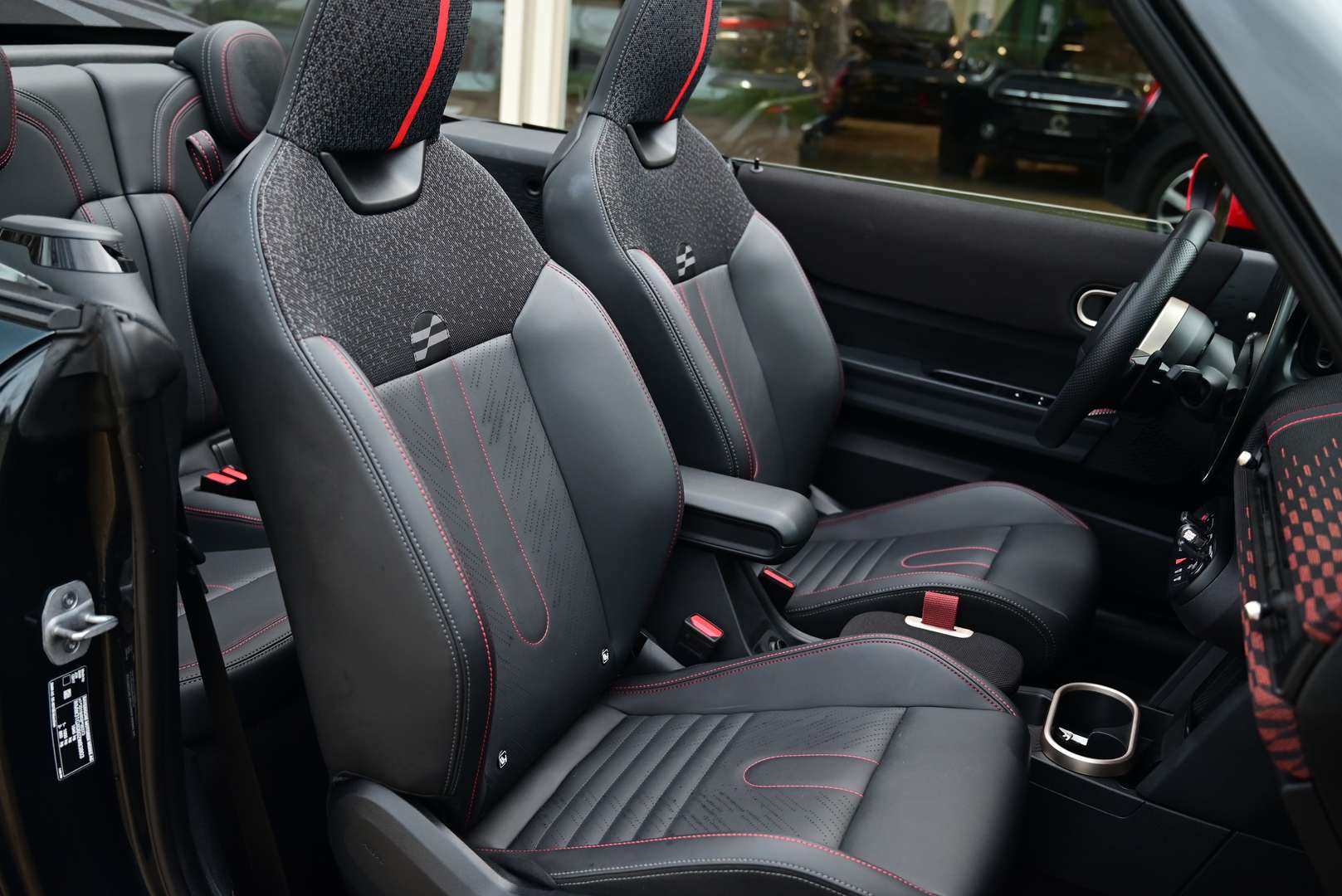 Mini Cabrio John Cooper Works - 2025 - Joinsteer - #12