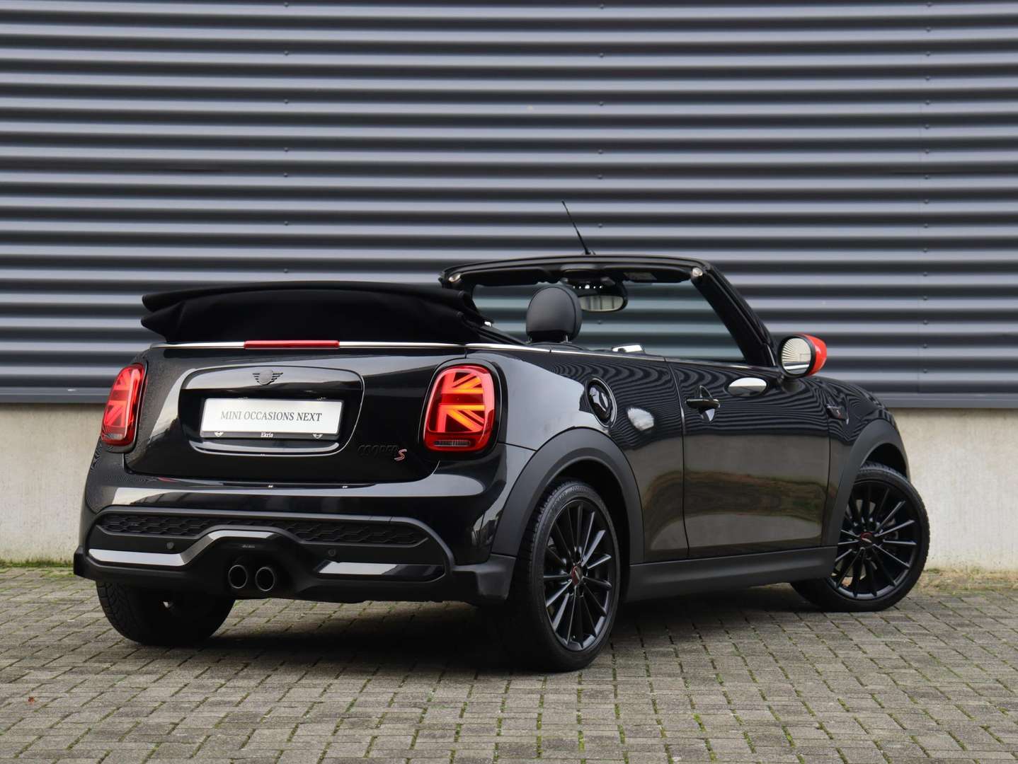 Mini Cabrio Yours Cooper S - 2023 - Joinsteer - #2