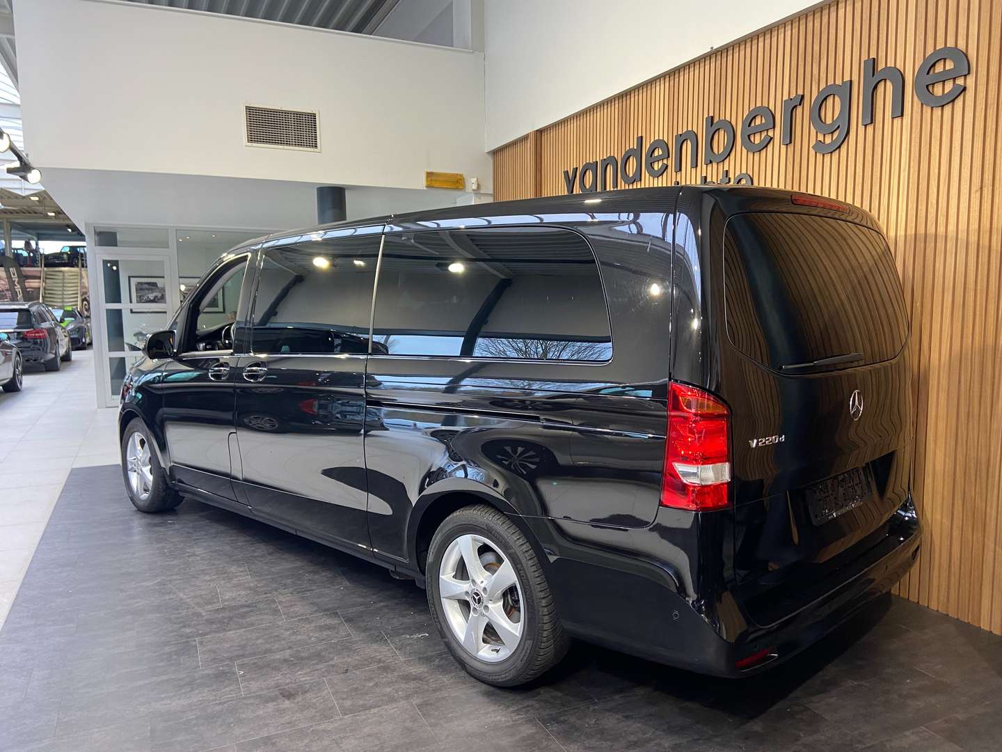 Mercedes V 220 220 Avantgarde - 2024 - Joinsteer - #5