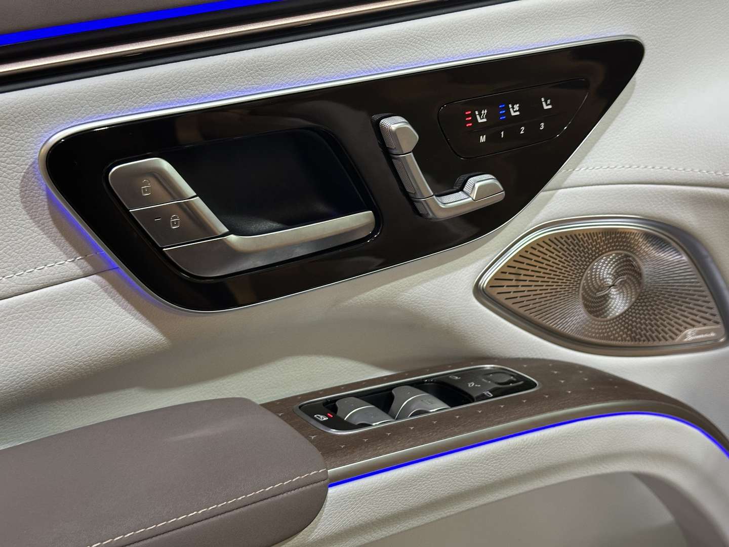 Mercedes EQS SUV 450 ElectricArt - 2023 - Joinsteer - #14