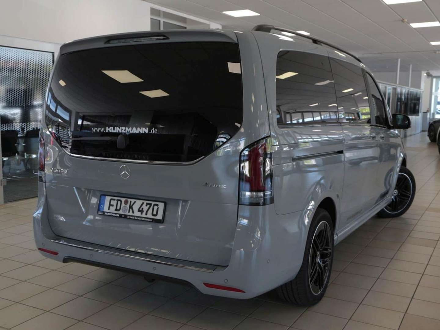 Mercedes V 300 300 AMG Line - 2025 - Joinsteer - #3