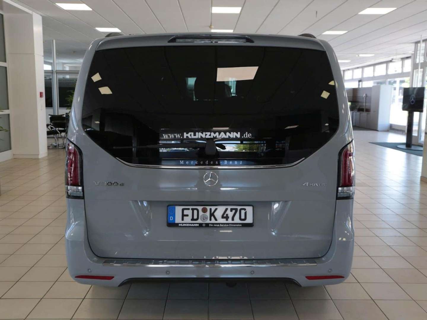 Mercedes V 300 300 AMG Line - 2025 - Joinsteer - #4