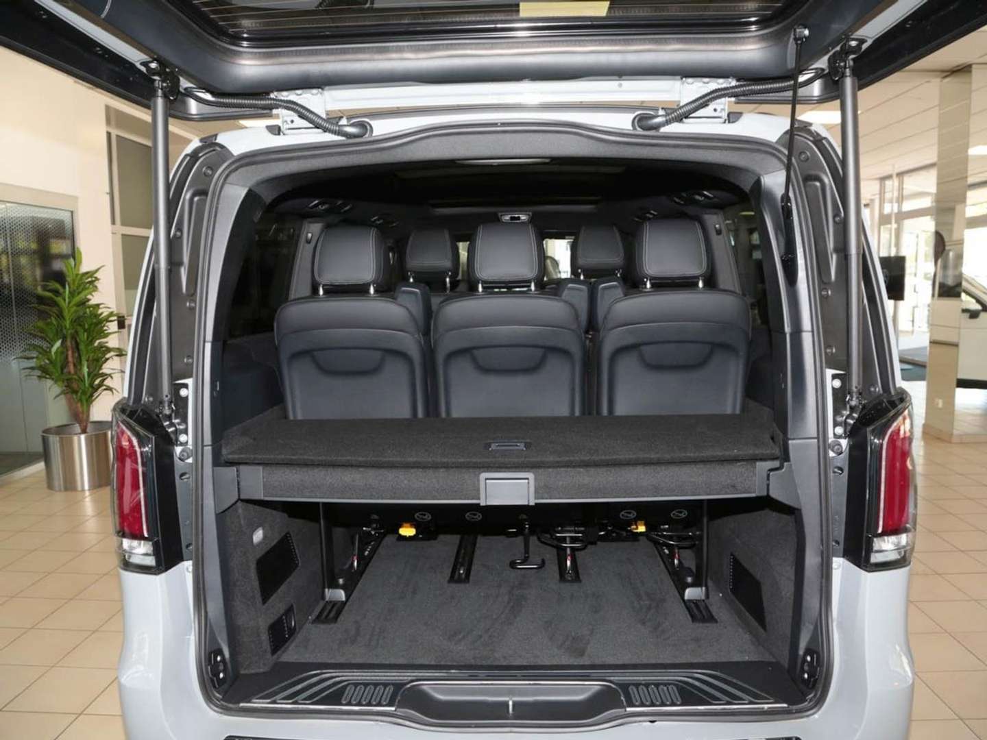 Mercedes V 300 300 AMG Line - 2025 - Joinsteer - #6