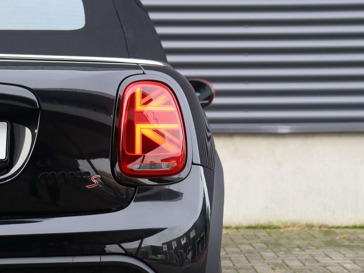 Mini Cabrio Yours Cooper S - 2023 - Joinsteer - #30