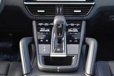 Porsche Cayenne III Platinum E-Hybrid — photo 23