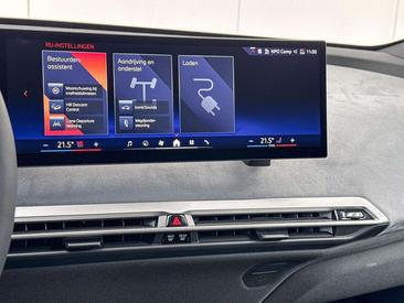 BMW IX Innovation Pack XDrive45 — photo 18