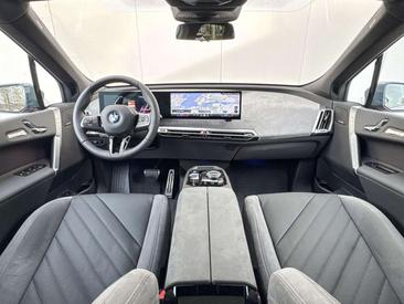 BMW IX Innovation Pack XDrive45 — photo 28