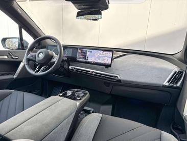 BMW IX Innovation Pack XDrive45 — photo 30