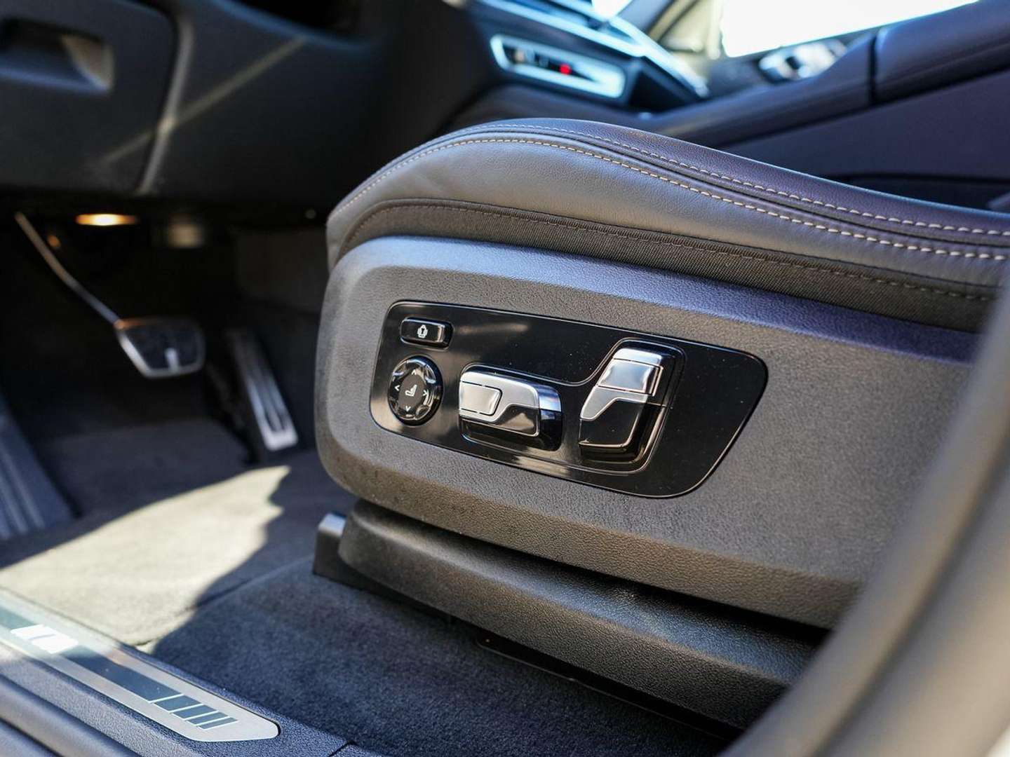 BMW X6 M Sport XDrive40d - 2025 - Joinsteer - #4