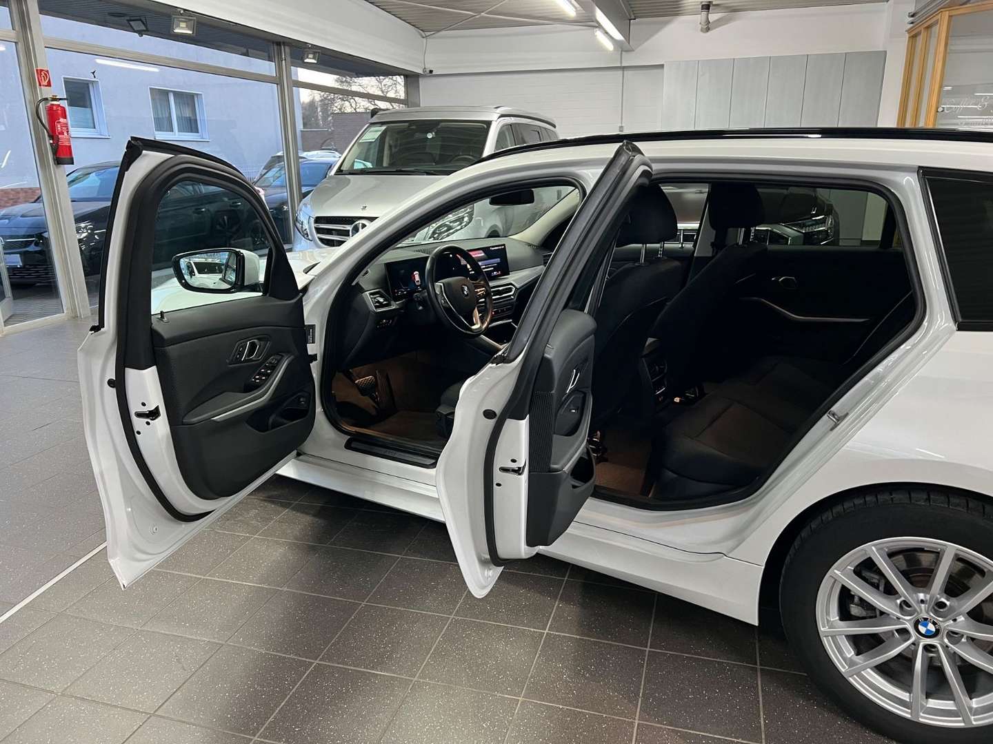 BMW Série 3 Touring M Sport 320d XDrive - 2023 - Joinsteer - #5