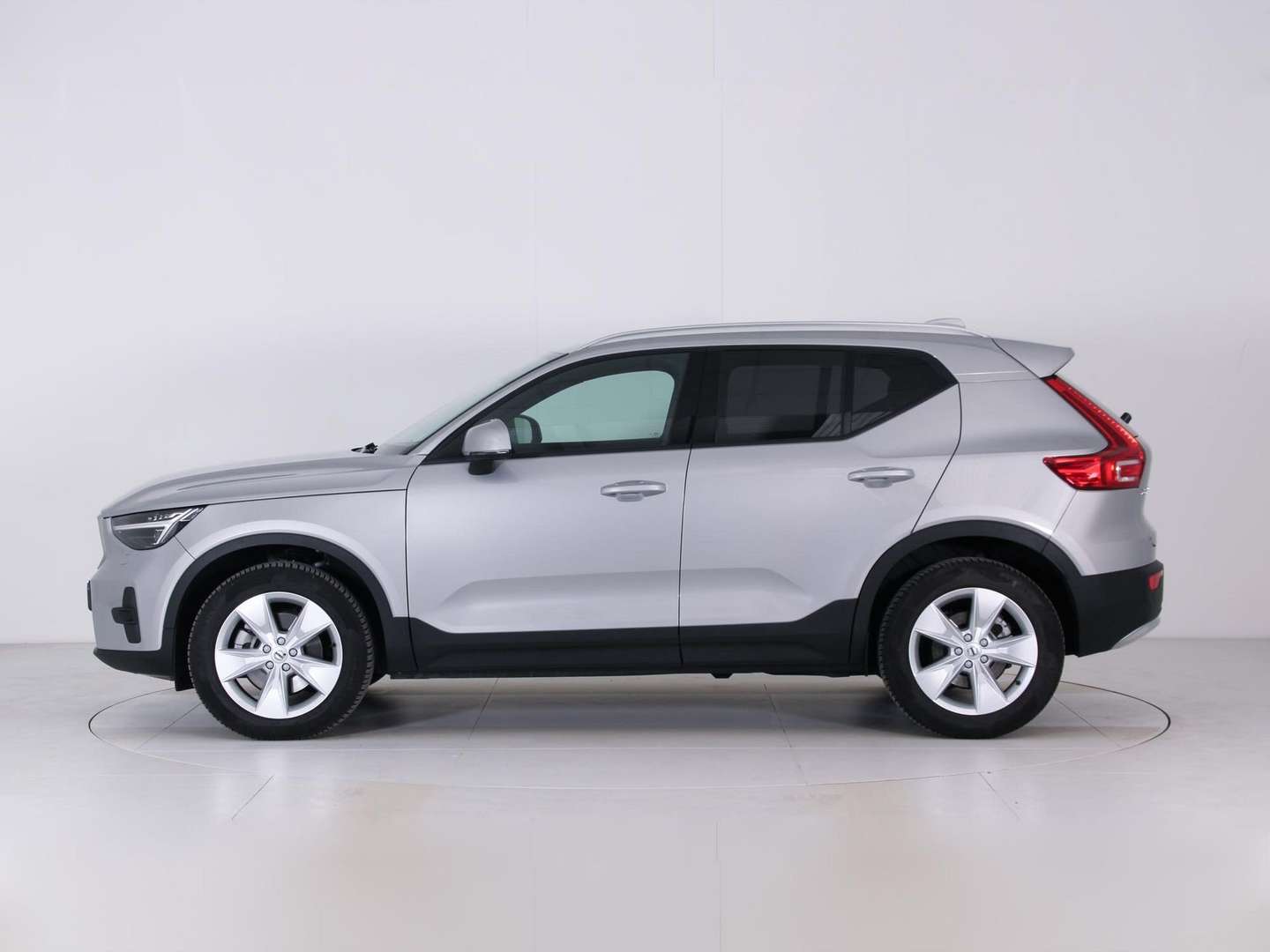 Volvo XC40 B3 Core - 2025 - Joinsteer - #1