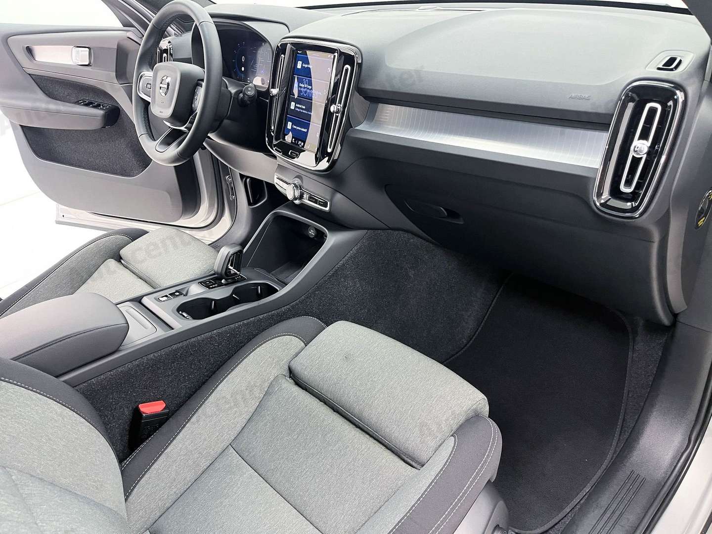 Volvo XC40 B3 Core - 2025 - Joinsteer - #10