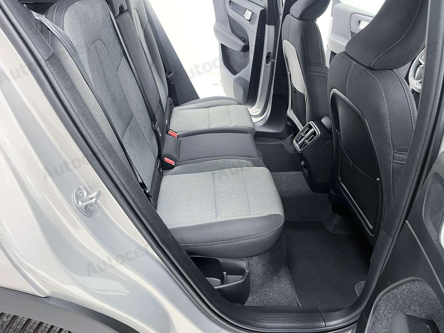 Volvo XC40 B3 Core - 2025 - Joinsteer - #12