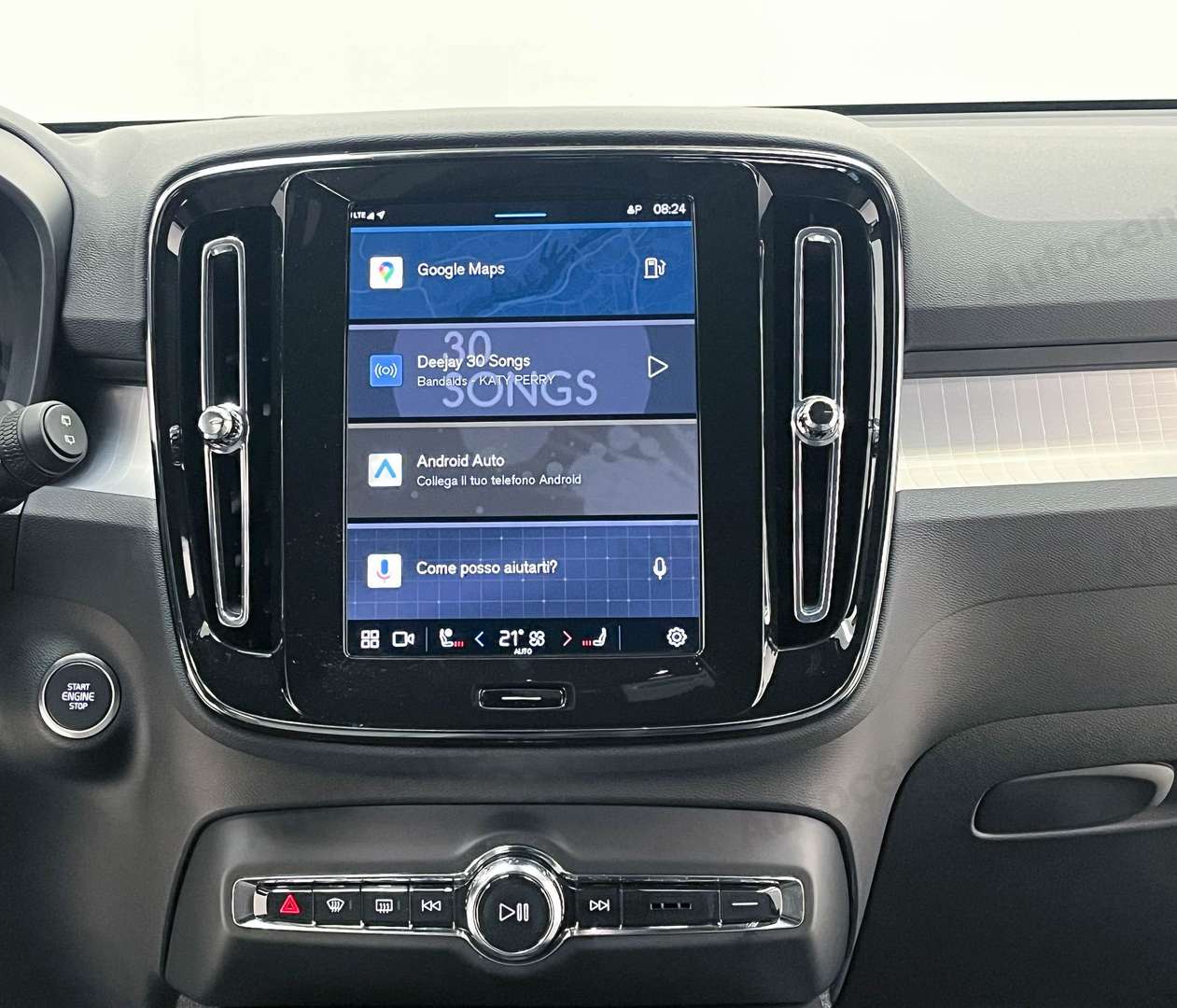 Volvo XC40 B3 Core - 2025 - Joinsteer - #19