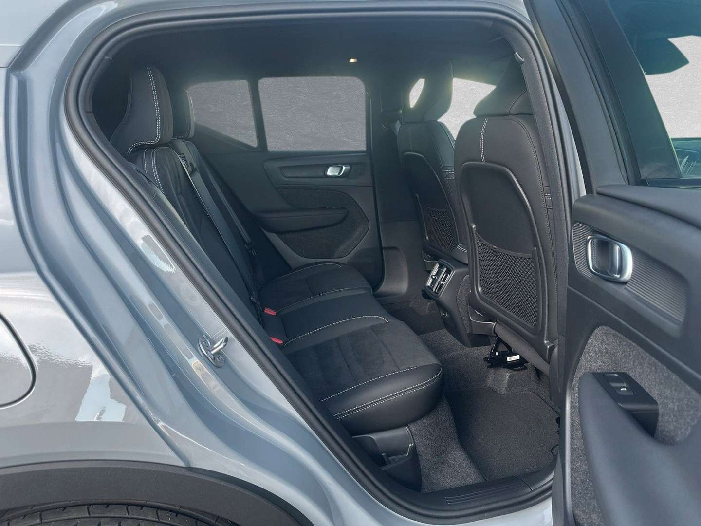 Volvo XC40 B3 Plus - 2025 - Joinsteer - #4