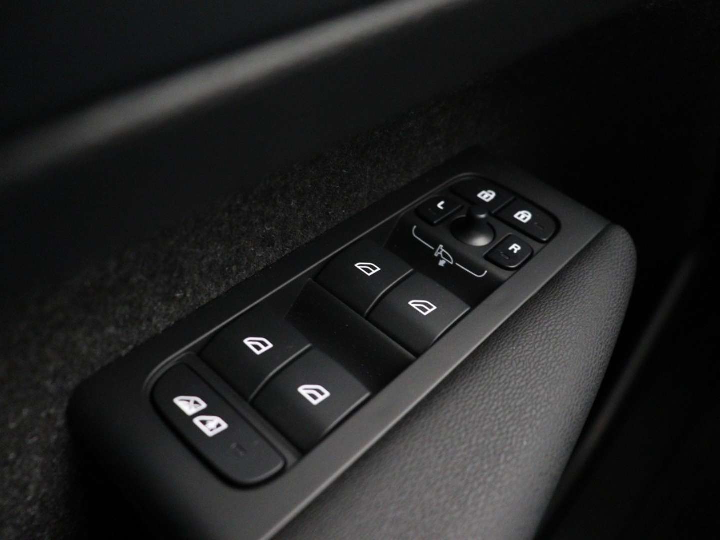 Volvo C40 Recharge PLUS - 2025 - Joinsteer - #15