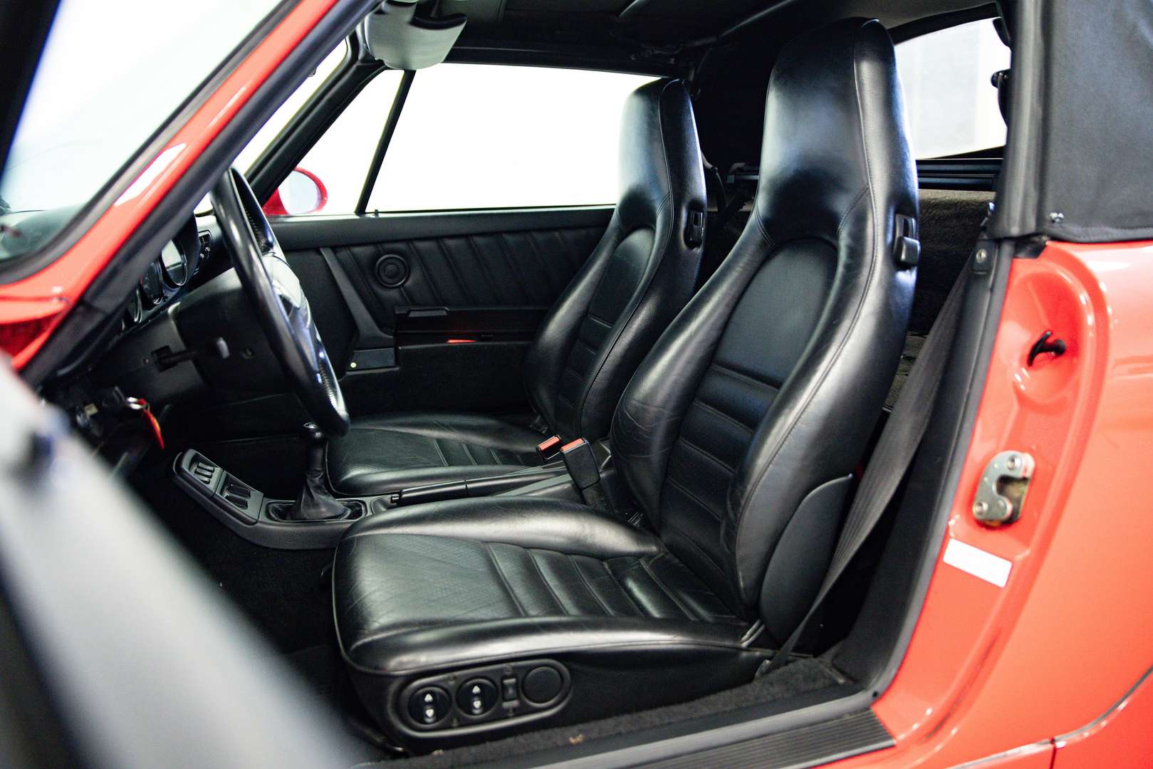 Porsche 964 Carrera 4 Cabriolet - 1992 - Joinsteer - #4