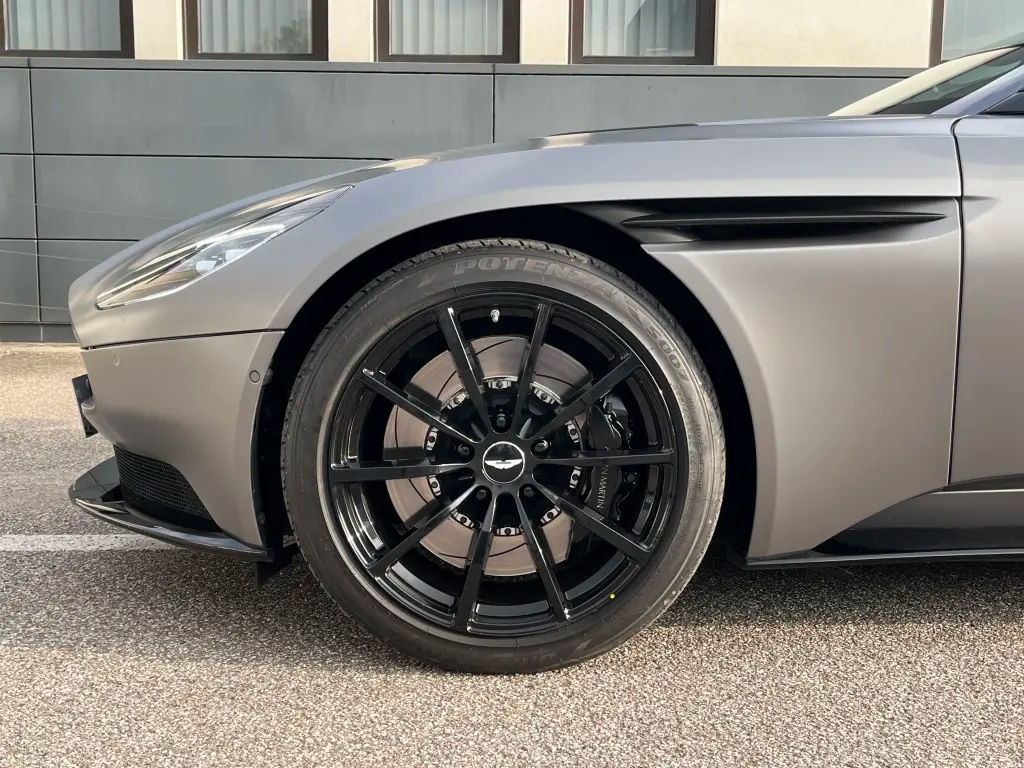 Aston Martin DB11 V12 AMR Coupe 5.2 - 2021 - Joinsteer - #4