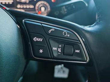 Audi A3 Sportback 40 TFSI — photo 12