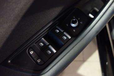 Audi A4 Avant 35 TFSI — photo 6
