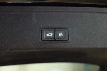 Audi A4 Avant 35 TFSI — photo 16