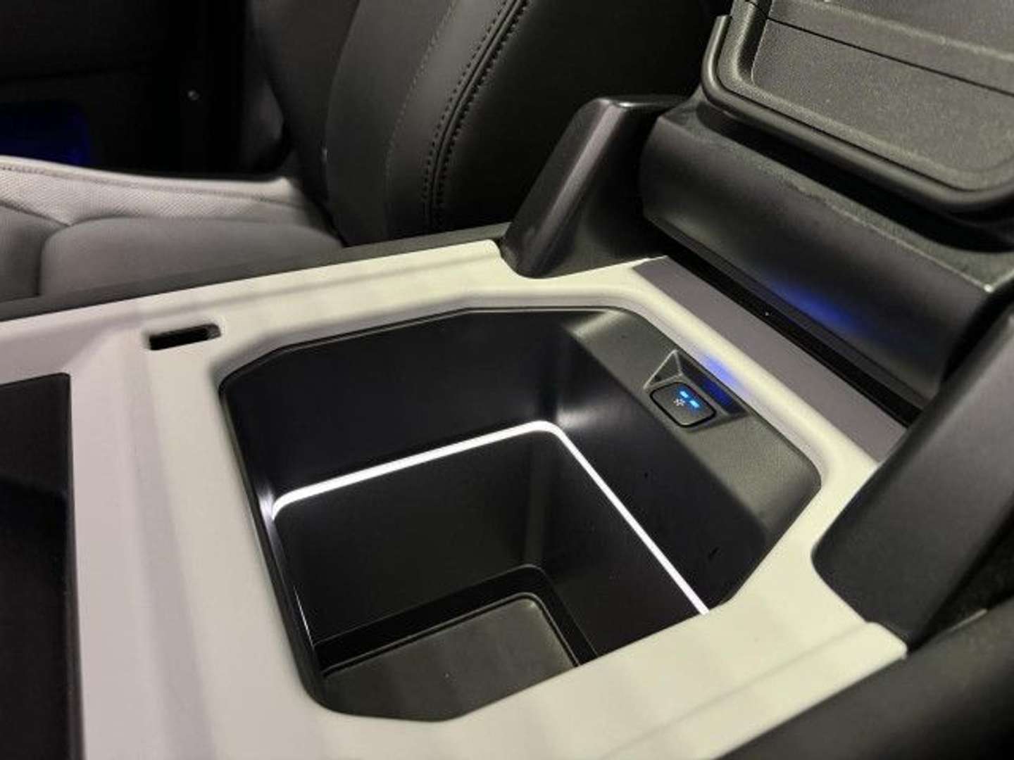 Land Rover Defender 130 X-Dynamic SE D300 - 2025 - Joinsteer - #12