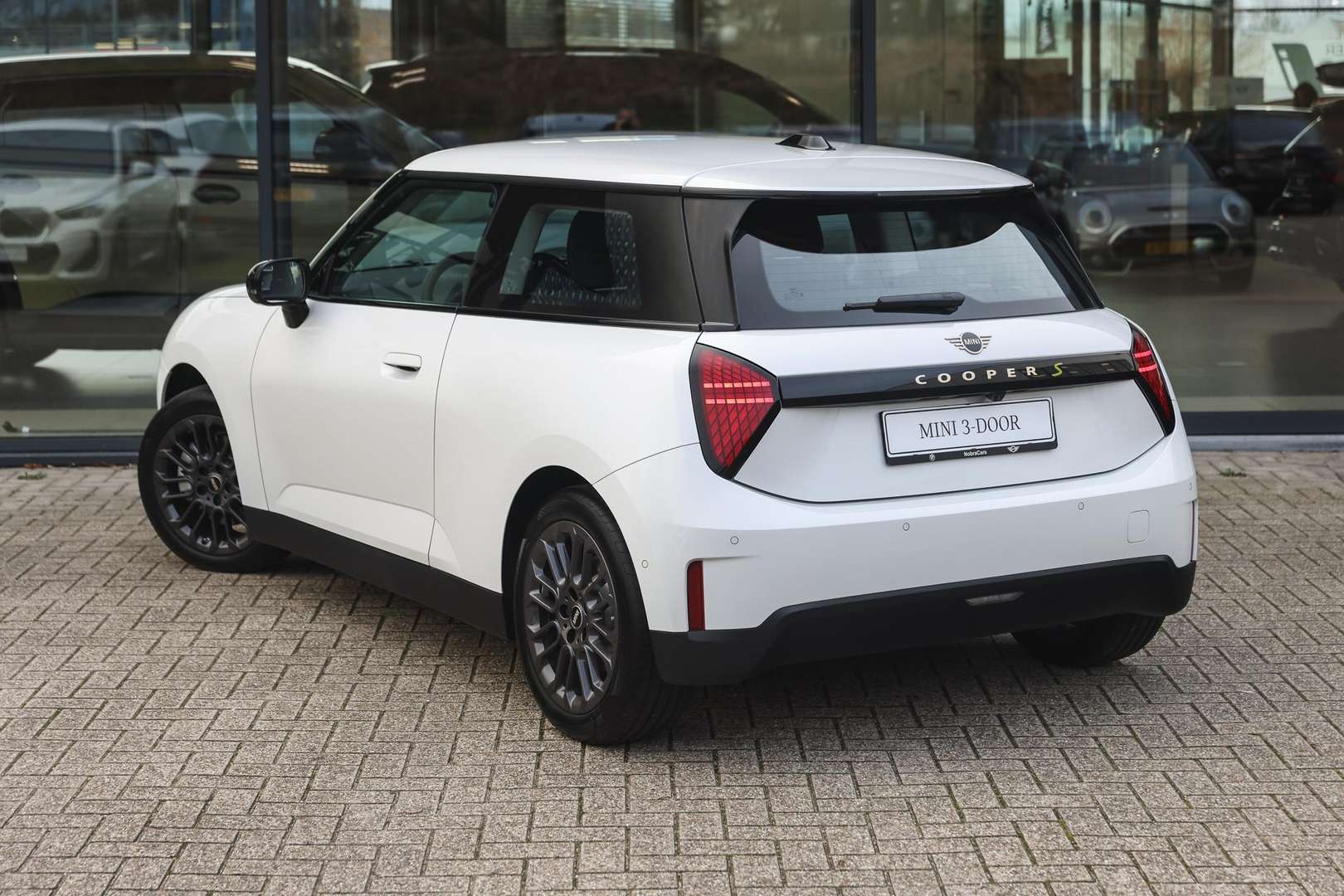 Mini Hatchback Essential Cooper SE - 2025 - Joinsteer - #1