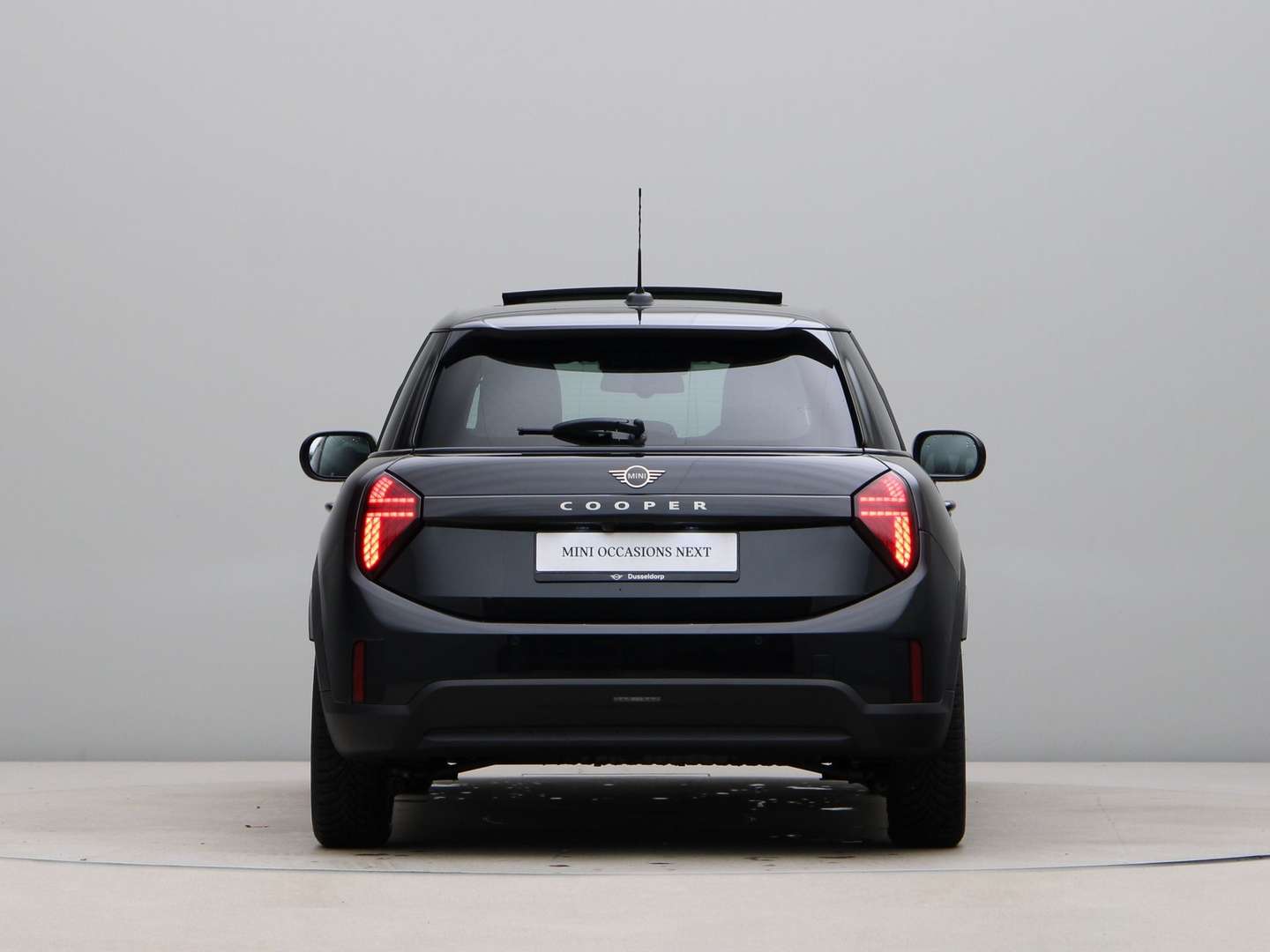 Mini 5 Portes Favoured Cooper - 2024 - Joinsteer - #5