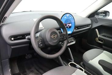 Mini Aceman Essential Cooper SE — photo 11