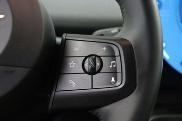 Mini Aceman Essential Cooper SE — photo 13